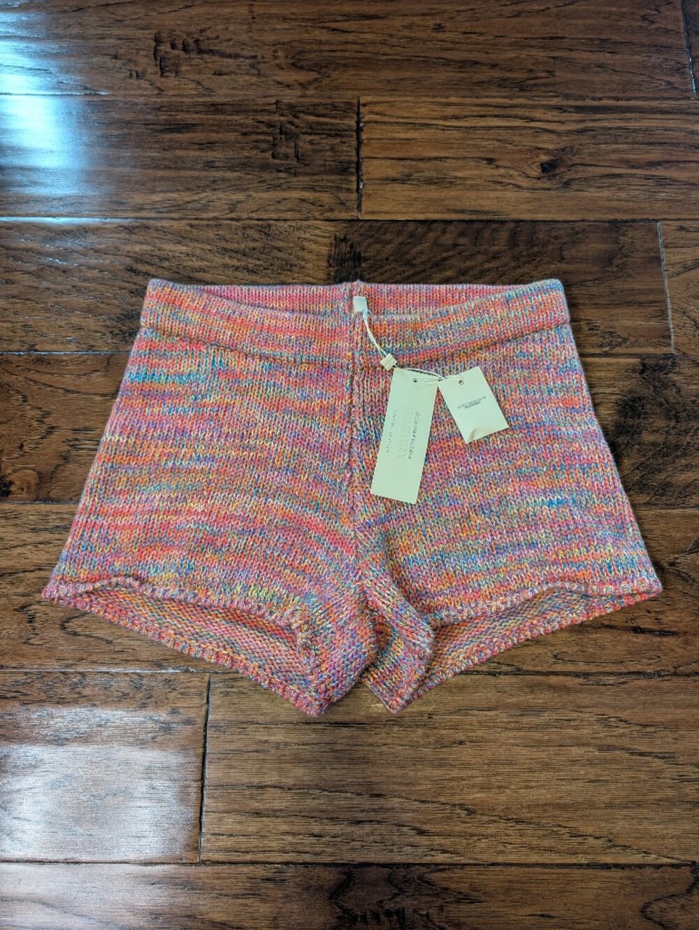 BCBGMAXAZRIA RUNWAY NWT Rainbow Colorful Knit Shorts Size XXS - Picture 1 of 7